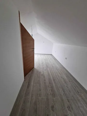 Maisonette-Wohnung mit drei Schlafzimmern in Igalo mit Meerblick — photo 9