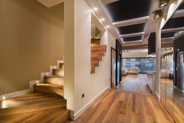 Super luxuriöse dreistöckige Triplex-Wohnung mit Jacuzzi und Sauna. — photo 9
