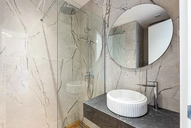 Penthouse in einem Neubau in Becici in der Nähe des Meeres — photo 21