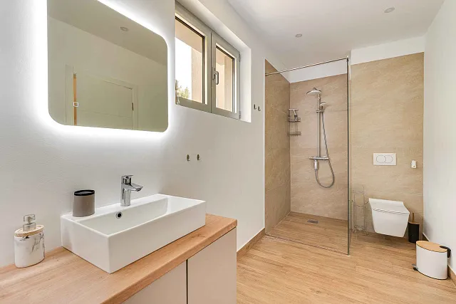 LUXURIÖSE 3-ZIMMER-WOHNUNG MIT ATEMBERAUBENDEM MEERBLICK — photo 13