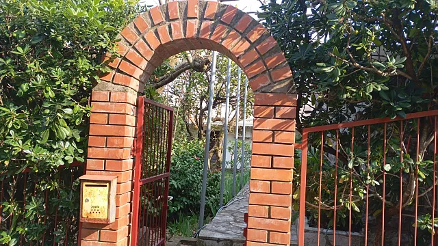Haus 116 m², Krašići, zweite Reihe, mit kleinem Garten und Grillbereich — photo 11