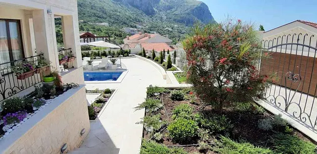 Villa mit Pool in Blizikuce — photo 7