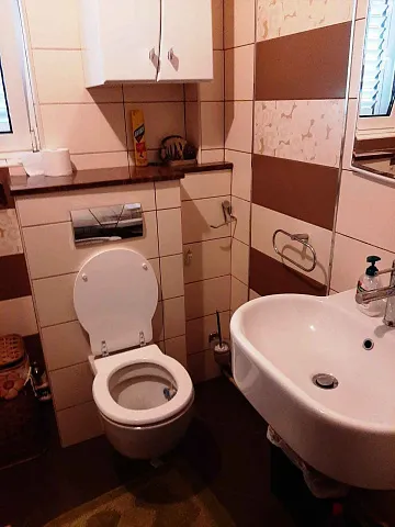 Haus mit herrlicher Aussicht in Tivat zu verkaufen — photo 13