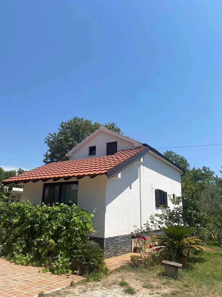 Haus in einer ruhigen Nachbarschaft von Krimovica