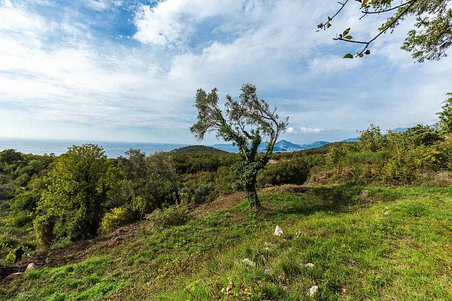 Grundstück zum Verkauf in Reževići, 975 m² — photo 7