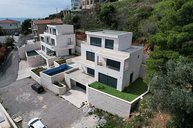 Luxuriöse Neubauvilla mit Panoramablick auf das Meer und die Altstadt von Budva — photo 24