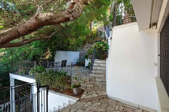 Apartment for sale overlooking the island of Sveti Stefan — photo 15