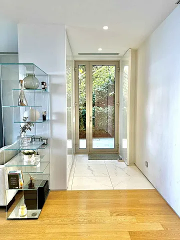 Luxuriöse Wohnung in Budva mit Meerblick — photo 16