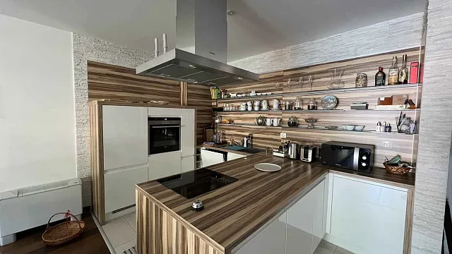 Ferienwohnung in Budva — photo 4