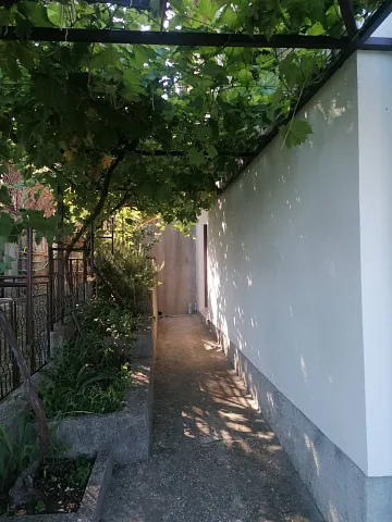 2-bedroom apartment in Bijela  — photo 12