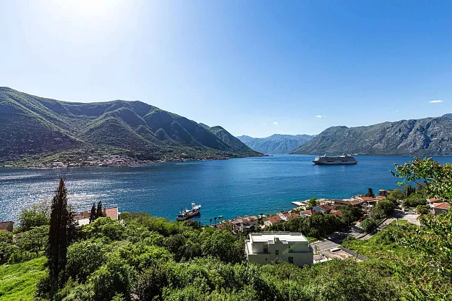 kotor Dobrota 2 sobe sea view — photo 29