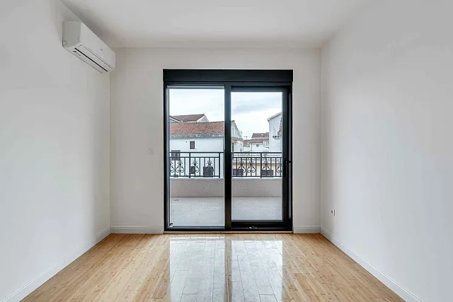 Modernes Apartmenthaus mit Meerblick in Budva