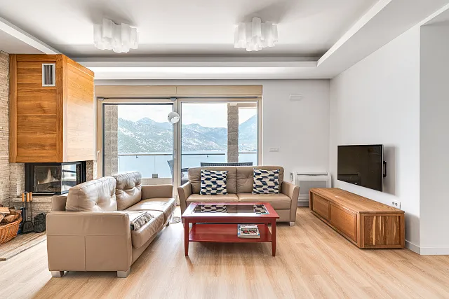 107 m² große 3-Zimmer-Wohnung mit Panoramablick auf das Meer in Kostanjica