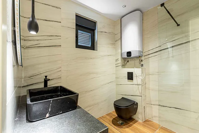 Penthouse in einem Neubau in Becici in der Nähe des Meeres — photo 11