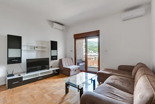 Cozy Seaview Apartment in Bečići