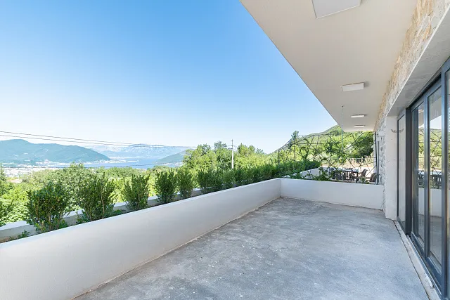 Herceg Novi – Luxuriöses Duplex mit Panoramablick auf die Bucht — photo 8