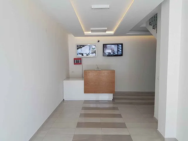 Geräumige und Luftige Wohnung im Herzen von Budva — photo 10