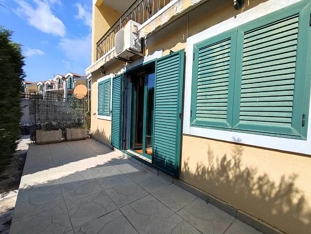 Reihenhaus mit Poolblick in Kotor, Lastva — 107 m² + Terrassen — photo 11