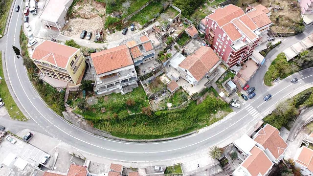 Investitionsgrundstück mit Panoramablick oberhalb des Hotel Avala in Budva