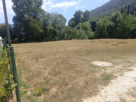 Grundstück zum Verkauf in der Siedlung Sutorina