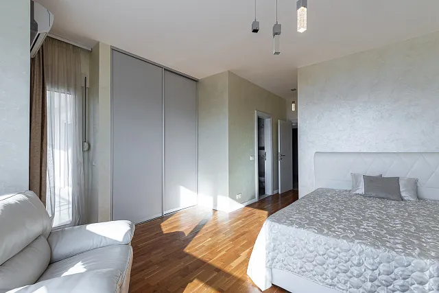 Luxuswohnung mit Meerblick in Bečići — photo 8