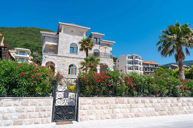 Luxusvilla in Bijela