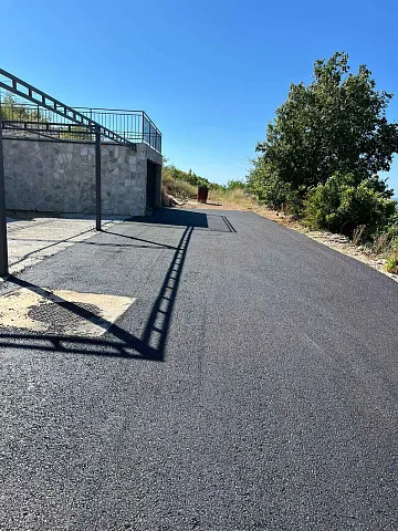 Neu gebaute Villa mit atemberaubendem Panoramablick auf die Riviera von Budva — photo 25