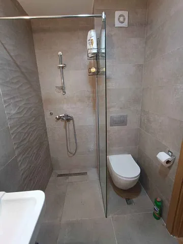 Wohnung in einem Neubau in Becici, 200 Meter vom Meer entfernt — photo 5
