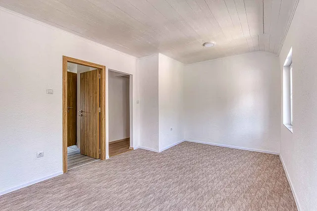 Zweifamilienhaus mit traumhaftem Blick auf die Adria. Perfekt für Eigennutzung oder als Kapitalanlage. — photo 9
