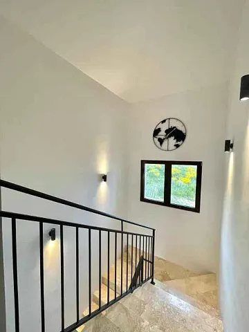 Neu gebaute Villa mit atemberaubendem Panoramablick auf die Riviera von Budva — photo 26
