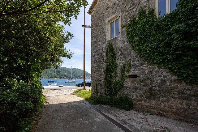 Vollständig renoviertes Steinhaus mit 3 Schlafzimmern und großer Terrasse, Đurići — photo 41