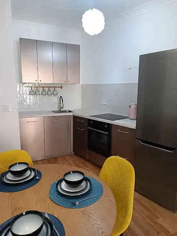 Wohnung in einem Neubau in Becici, 200 Meter vom Meer entfernt — photo 12