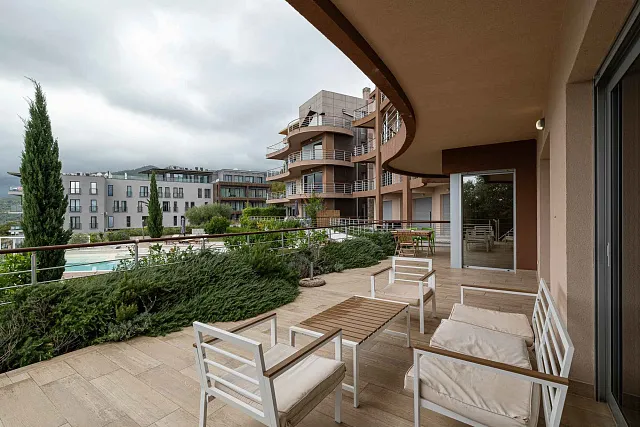 Zu verkaufen: Großzügige 3-Zimmer-Wohnung mit Meerblick und 40 m² großer Terrasse