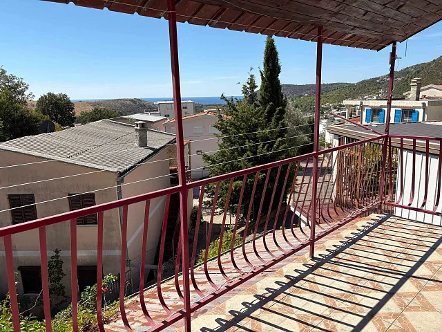 Haus mit Meer- und Bergblick in Sutomore — 110 m², Grundstück 150 m²