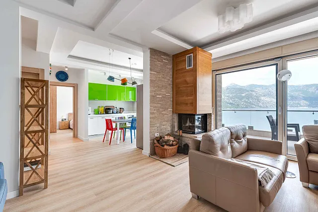 107 m² große 3-Zimmer-Wohnung mit Panoramablick auf das Meer in Kostanjica — photo 9