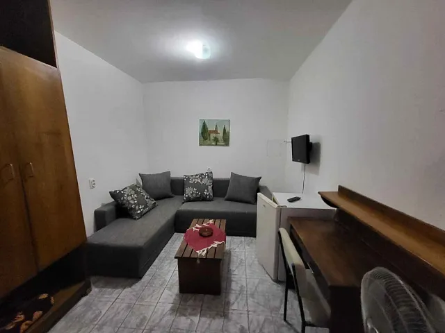 Hotel mit 16 Apartments in Buljarica — photo 9