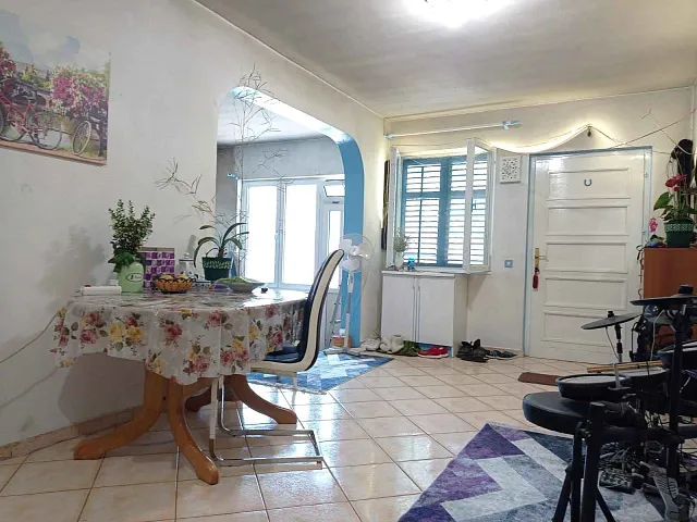 Wohnung mit Grundstück in Herceg Novi