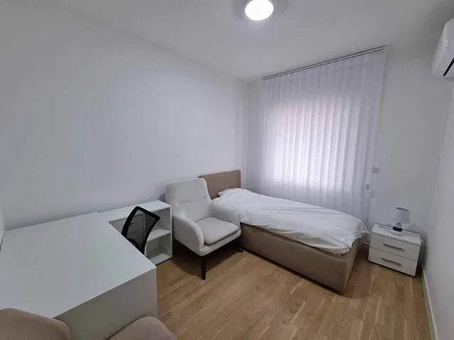Geräumige und Luftige Wohnung im Herzen von Budva — photo 6